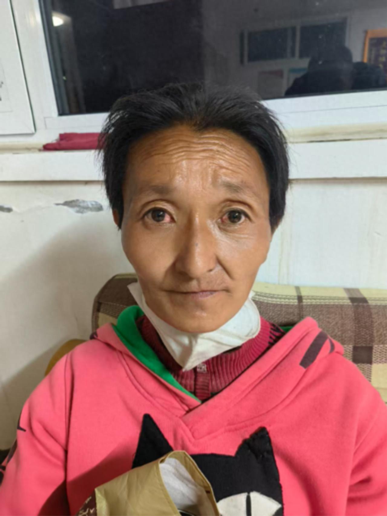走失者照片 邯郸市寻亲：五旬女子被救助，穿红色...