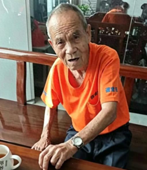 走失者照片 肇庆市寻人：八旬老人走失，穿橙色短...