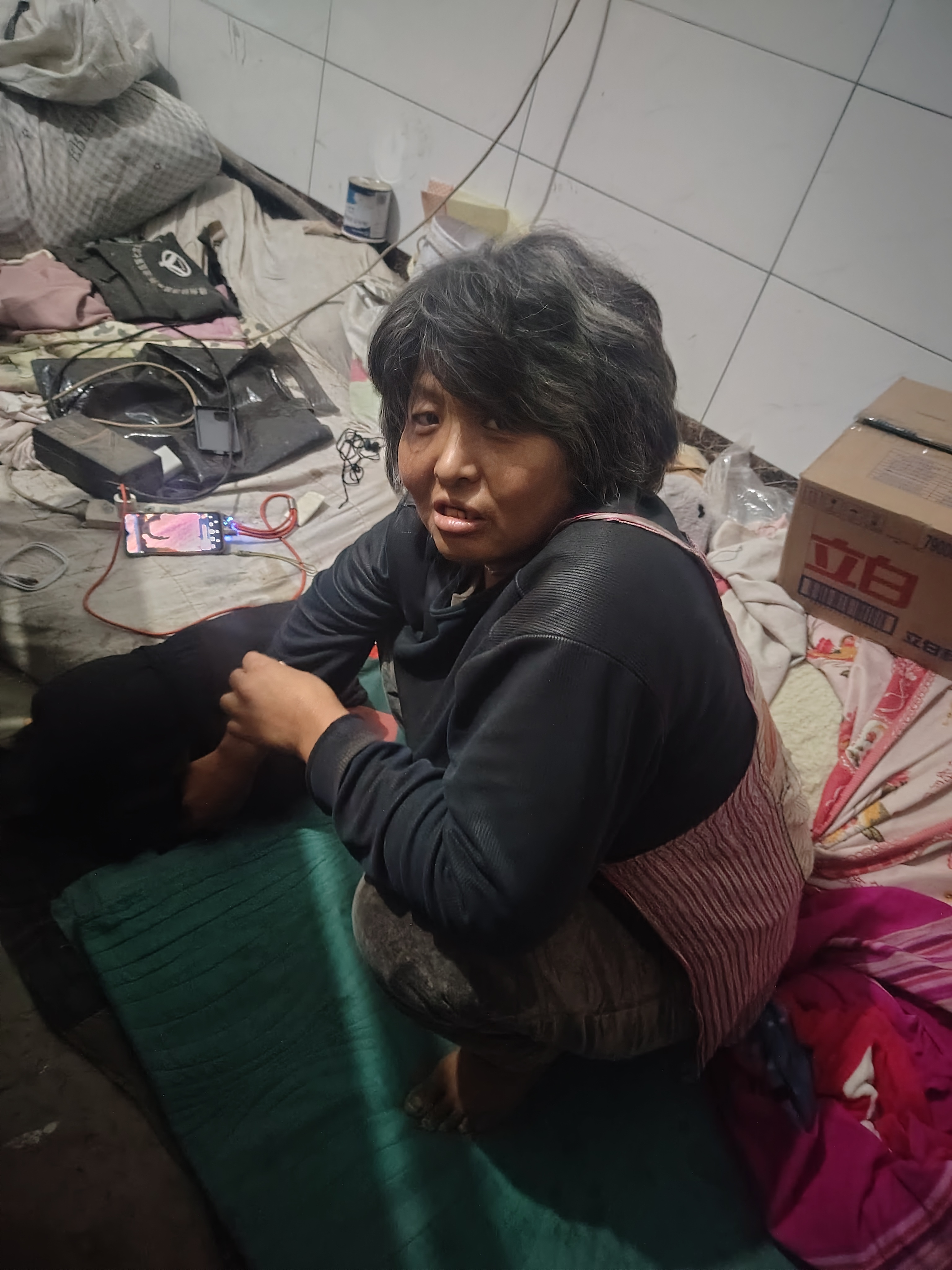 走失者照片 帮一名被人收留的女性找家