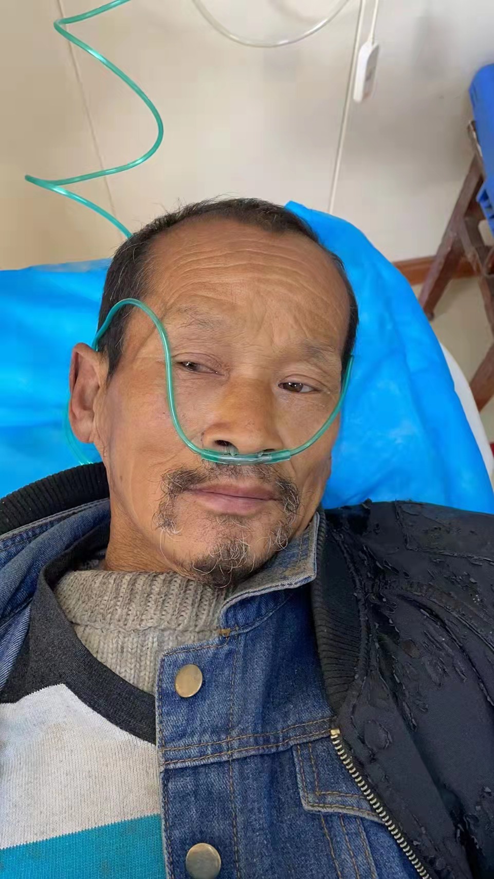 走失者照片 汉中寻亲：五旬男子被救助，穿黑色外...