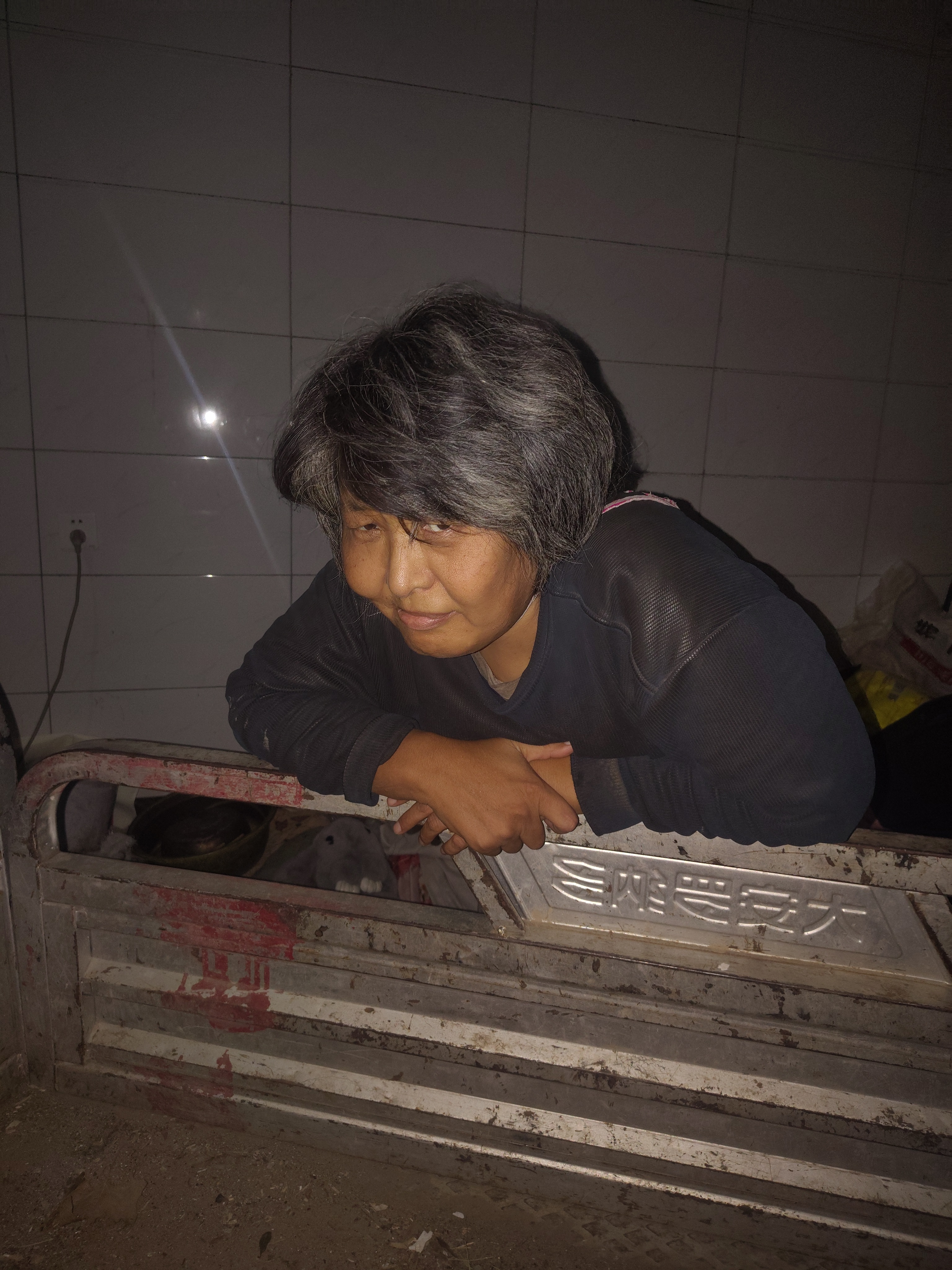 走失者照片 帮一名被人收留的女性找家