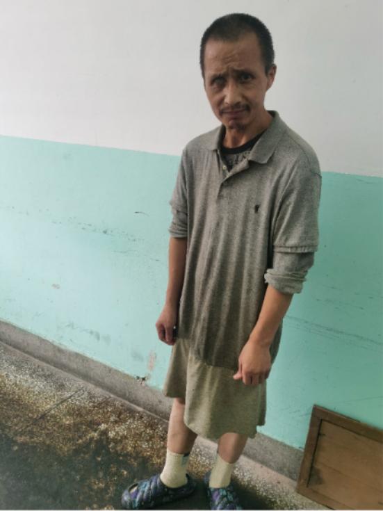 走失者照片 延边寻亲：六旬老人被救助，右眼患白...