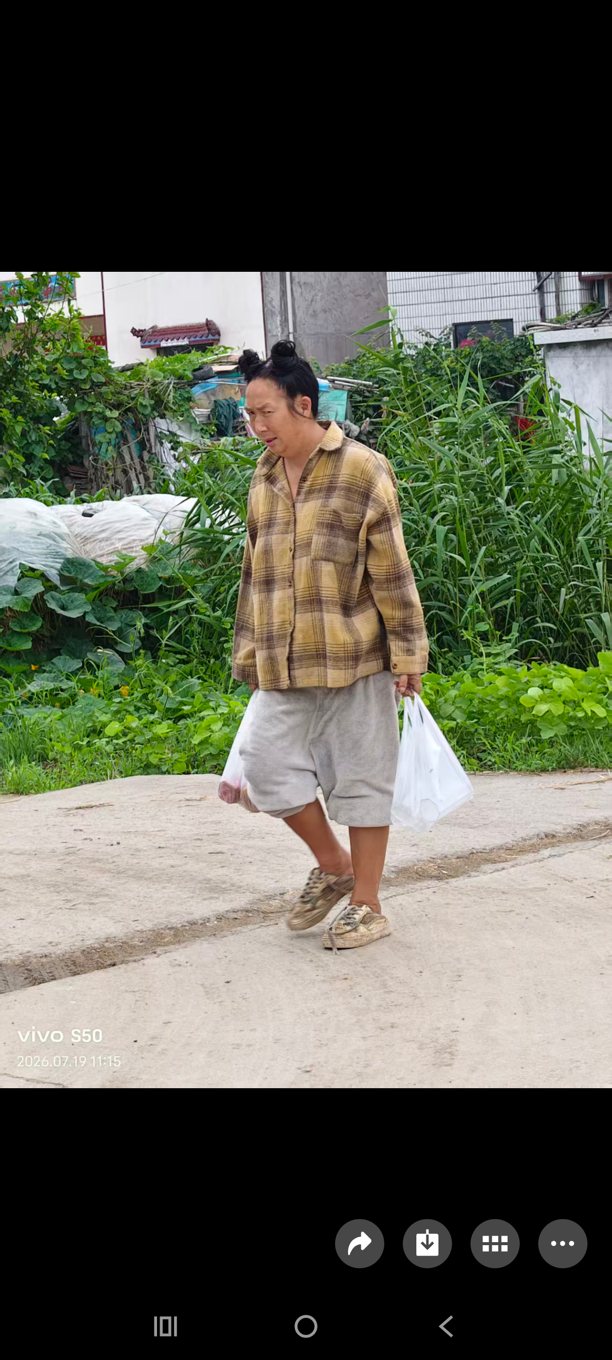 走失者照片 帮一名被人收留的女性找家