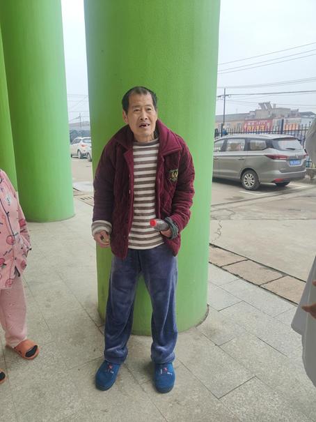 走失者照片 阜阳寻亲：五旬男子被救助多日，谢顶...