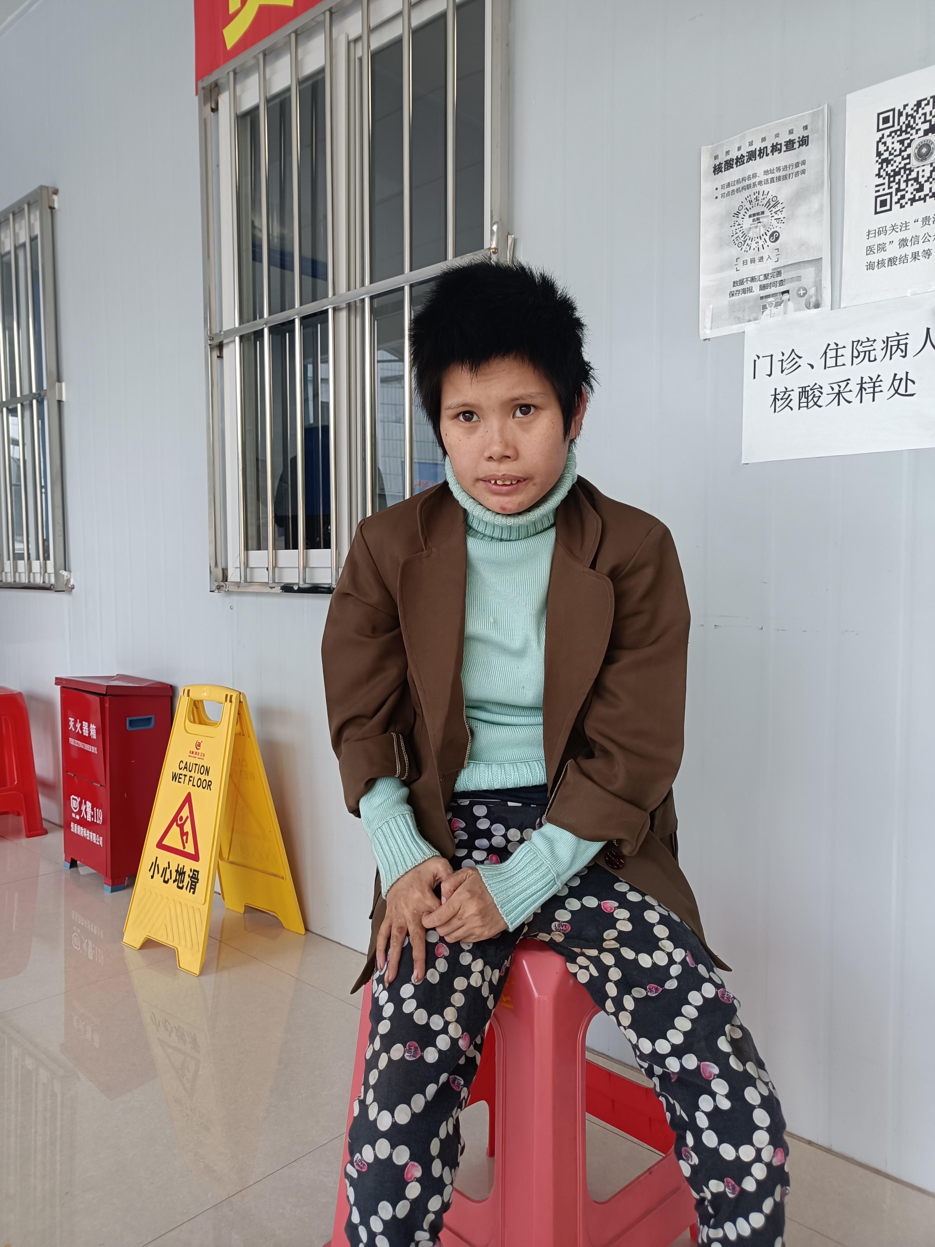 走失者照片 贵港寻亲：青年女子被救助，短发，穿...