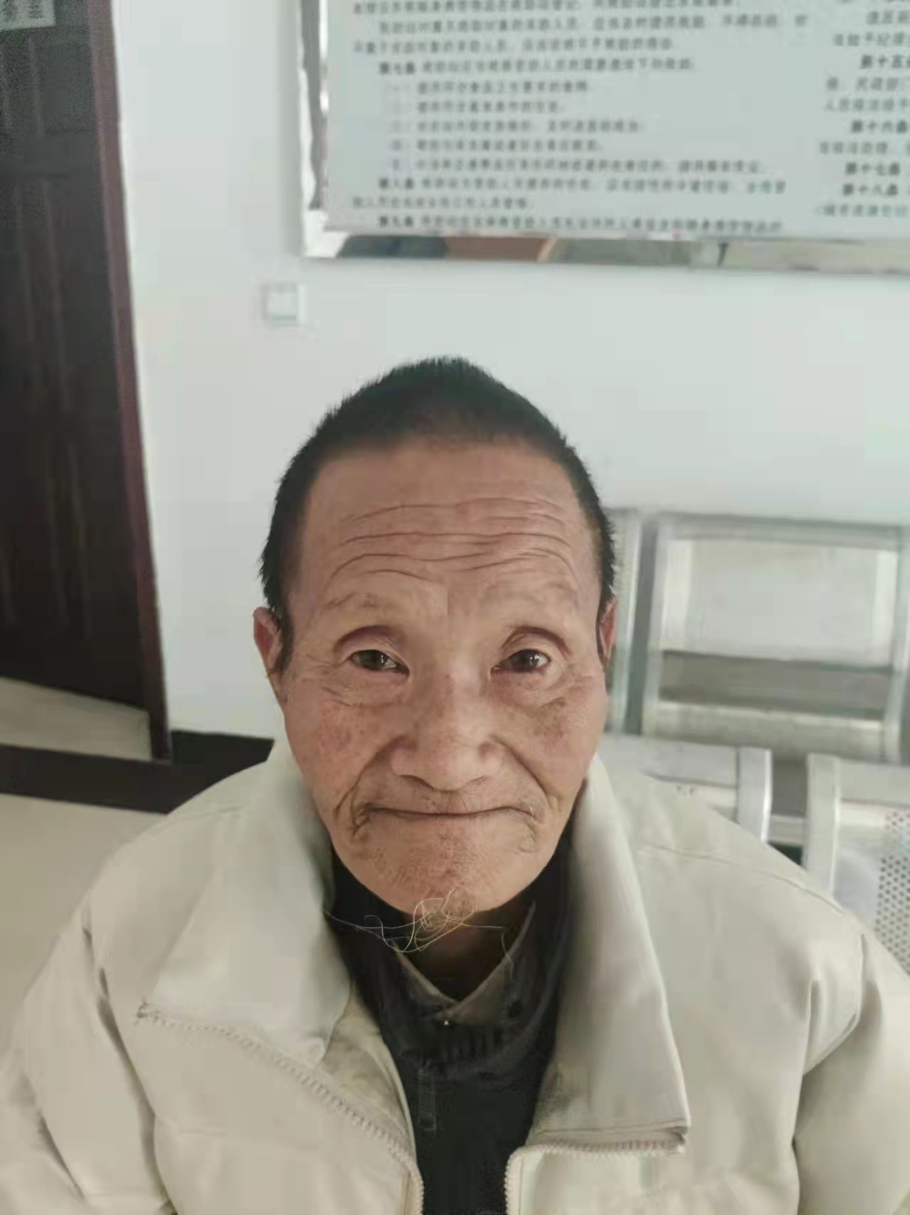 走失者照片 谁家老人走丢了？八旬老人在怀化被救...